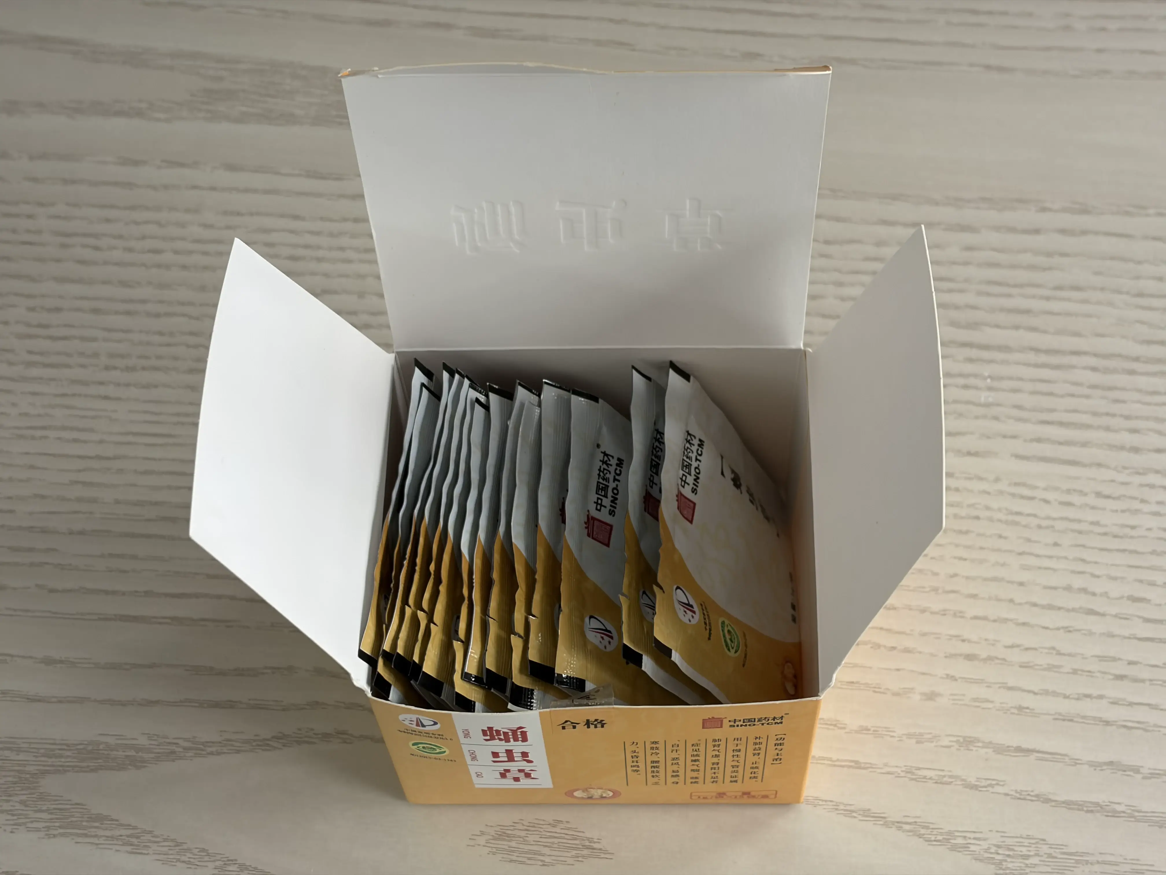 中国药材 蛹虫草 传统中药原料 1g / 袋 ×15 袋 / 盒